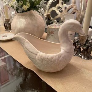 Pottery Barn six geese a laying Gravy Bowl Collection rare & Retired